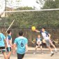 Ủy ban MTTQ và các Đoàn thể xã Đông Tiến tổ chức giải bóng chuyền hơi nam, nữ.